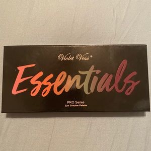 Essentials eyeshadow palette